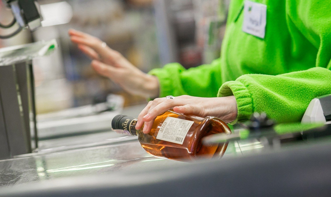 В Литве ужесточили правила продажи алкоголя