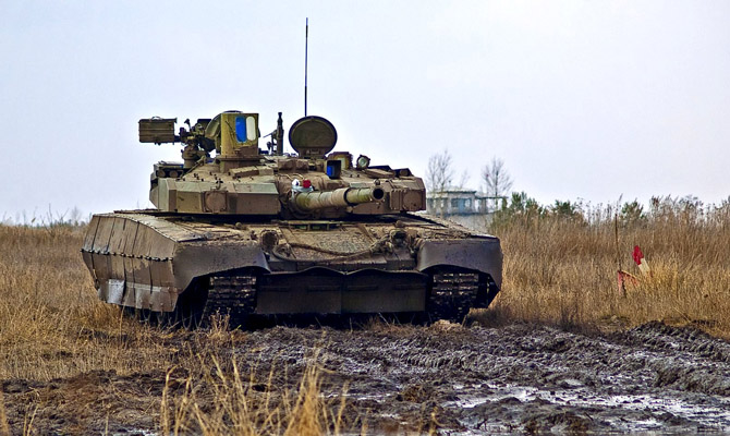Турчинов обещает десять танков «Оплот» для армии