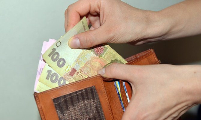 В Минсоцполитики обещают средние зарплаты по 11 тысяч