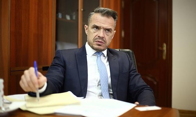 Глава «Укравтодора» получил 900% надбавки к зарплате