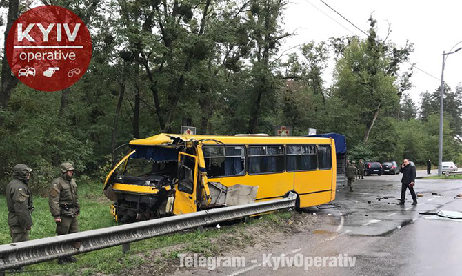 Под Киевом произошло ДТП с автобусом Нацгвардии, есть погибший