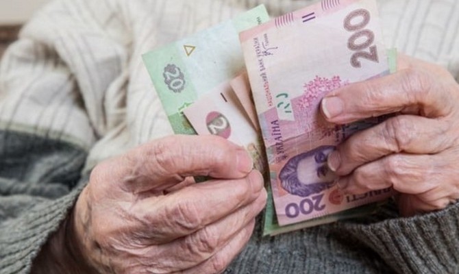 Украинцы получат в декабре пенсии еще и за январь