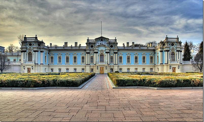 Госуправление делами отменило тендеров для обустройства Мариинского дворца на 15 млн гривен