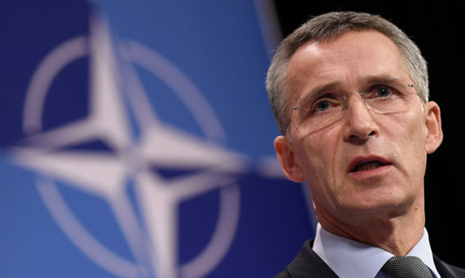 Столтенберг пообещал более активный диалог НАТО с Россией в 2018 году