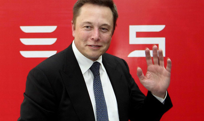 Tesla лишила Илона Маска зарплаты