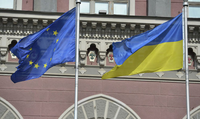 Только треть украинцев хотят полноценного членства страны в ЕС