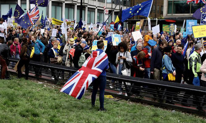 В Лондоне прошел масштабный митинг с требованием нового референдума по Brexit