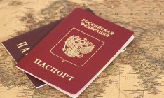 В ЛНР заявляют, что почти все жители «республики» хотят получить российский паспорт