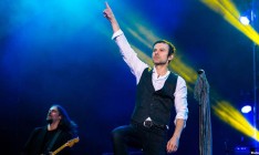 Вакарчук анонсировал тур по стране – обещает живое общение и рок-н-ролл