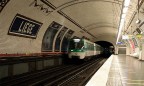 В Париже из-за забастовки практически остановилось метро
