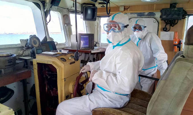 В порт Южный зашел греческий корабль — половина экипажа больна коронавирусом