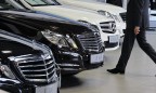 Продажи автомобилей в Европе упали почти на треть