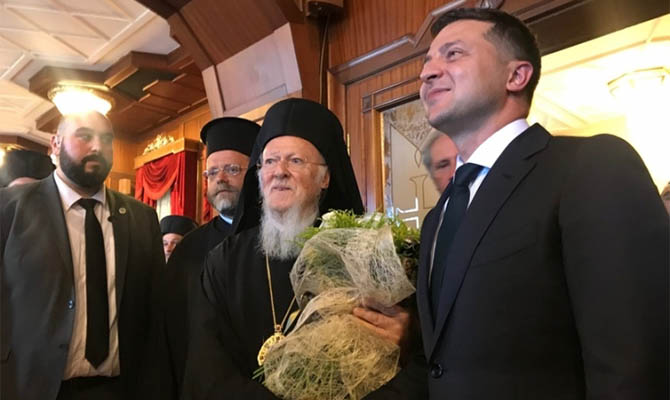 Зеленский пригласил Вселенского патриарха в Украину
