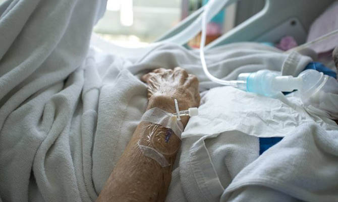 В Польше за сутки умерли почти 550 пациентов с коронавирусом