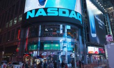 Индекс NASDAQ впервые превысил 12500 пунктов