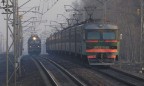 Из-за обстрелов на Донбассе ограничили движение поездов