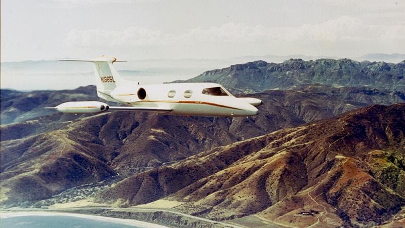 Learjet 23