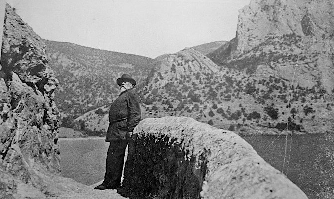 Лучший винодел Российской империи князь Лев Голицын всю жизнь играл не по правилам. Он оказался на грани банкротства и нашел способ увести свой бизнес от претензий кредиторов