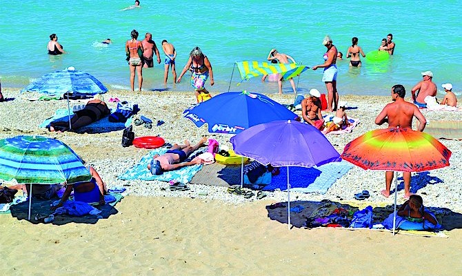 Кабмин снова лишил инвестиционные проекты в топливно-энергетическом комплексе возможности господдержки, но предоставил ее туристической отрасли