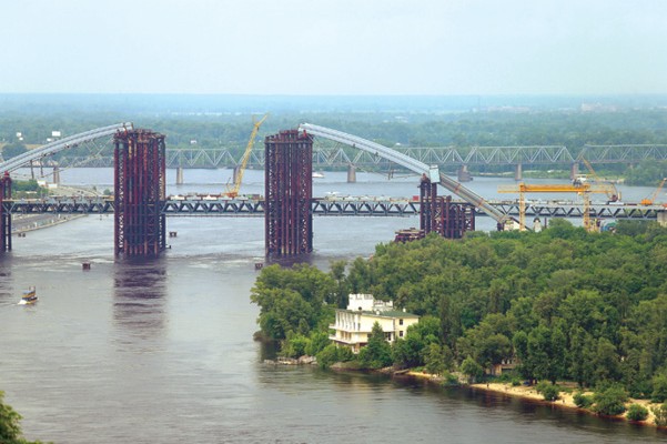 Киеву указали на неэффективное использование бюджетных средств, предусмотренных на строительство инфраструктурных проектов