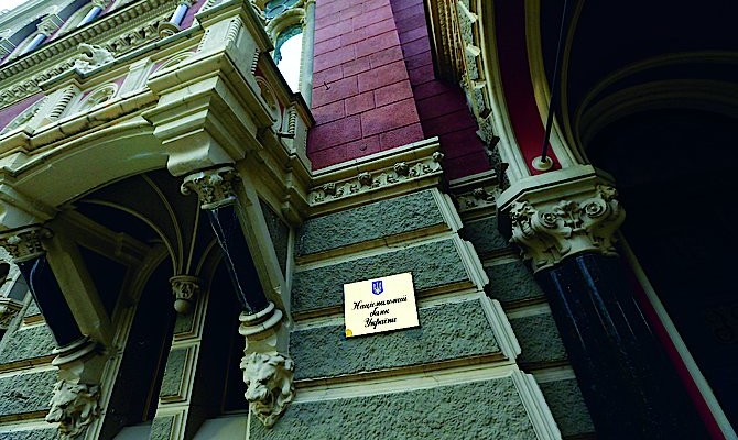 Национальный банк ужесточил контроль над импортными операциями