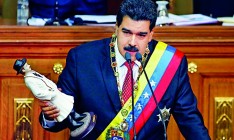 Президент Венесуэлы стремится указами вести «экономическую войну»