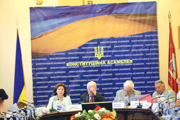 Конституционная ассамблея не успела в срок подготовить окончательный проект изменений в Конституцию