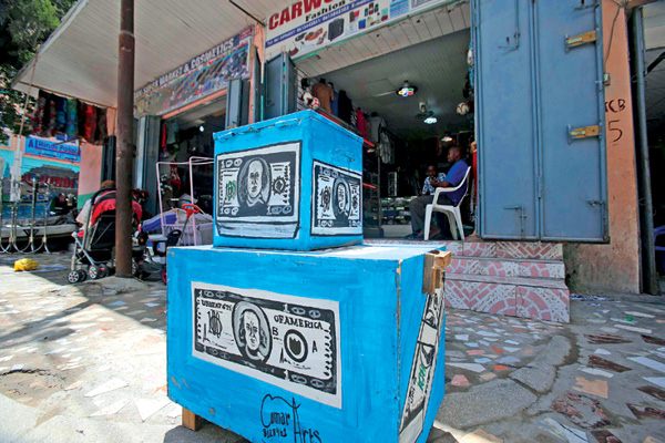 Доллар — самая большая жертва долговой драмы