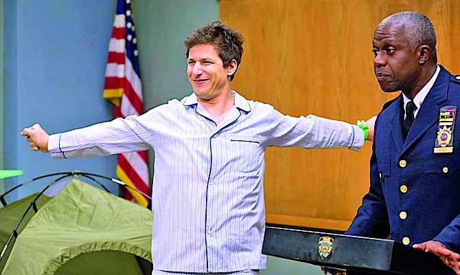 Ситком «Бруклин 9‑9» убедительно доказывает, что трудовые будни полицейских не так уж и опасны, зато очень смешны