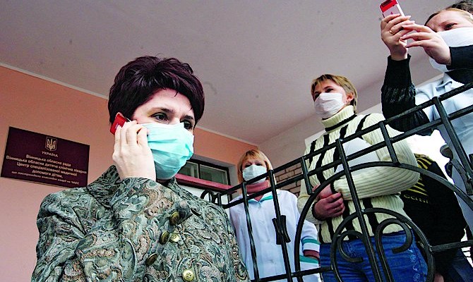 Мобильных операторов обязывают согласовывать уровень излучения антенн с Госсанэпидслужбой