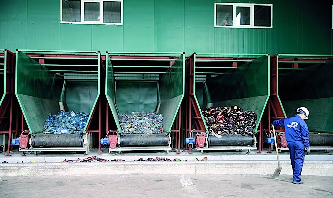 Сборщикам бытовых отходов предлагают первую лизинговую программу для обновления спецтехники