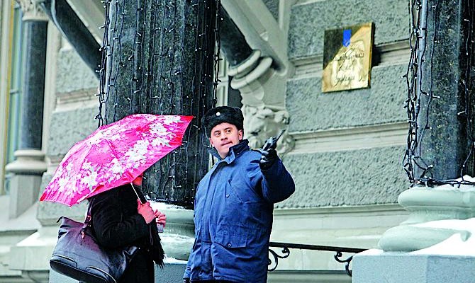 В декабре НБУ частично восстановил объем золотовалютных резервов. В этом ему помогла финансовая поддержка России