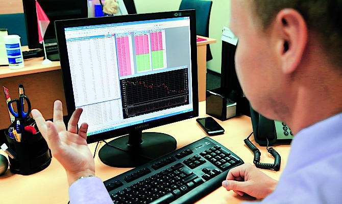 Объем торгов акциями на Украинской бирже в 2013 г. был минимальным за последние четыре года. Инвесторы теряют надежду