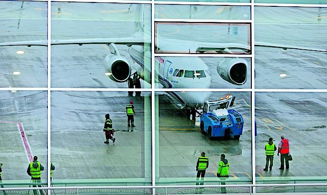 Авиакомпании уходят с рынка внутренних перевозок