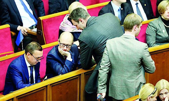 Минимальные шансы. Инициатива изменить Конституцию теряет поддержку как в Партии регионов, так и в оппозиции