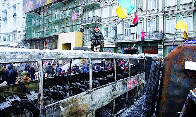 Хрупкий мир. «Правый сектор» и силовики прекратили переговоры по урегулированию конфликта