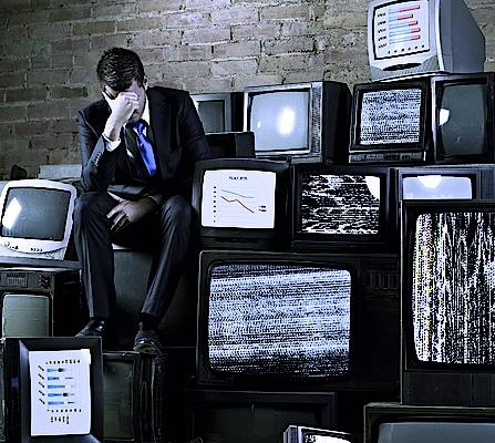 Гражданские волнения и политическая нестабильность заставляют людей испытывать сильнейшее психологическое напряжение, которое может вылиться в массовые постстрессовые расстройства