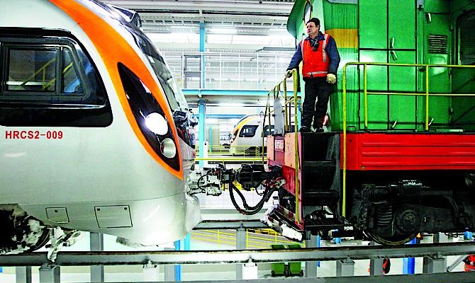 «Укрзалізниця» обещает в феврале возобновить эксплуатацию поездов Нyundai