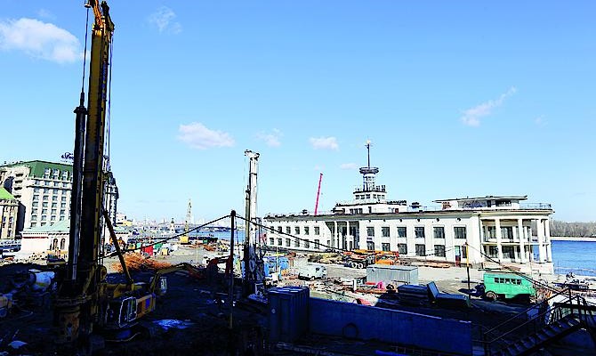 АМКУ требует от Киевского речного порта оплатить просроченный штраф. За год он удвоился
