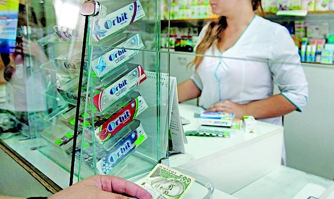 Девальвация гривни приведет к росту доли отечественных препаратов на рынке лекарств