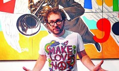 Художник-монументалист Роман Минин о выставке в темноте, искусстве как игре и арт-продюсерах