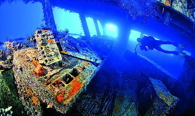 Рэк-дайвинг — возможность увидеть затонувшие корабли, находящиеся на морском дне десятилетиями