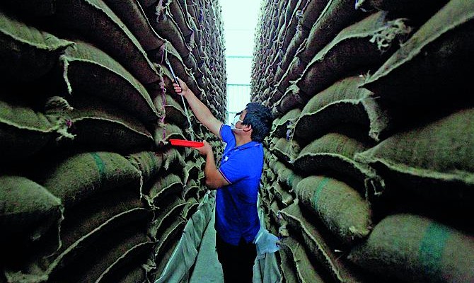 Китай обвиняет Украину в невыполнении условий кредитного соглашения. Стороны ищут компромисс