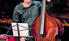 Самый известный на Западе отечественный джазмен Аркадий Овруцкий объяснил, как отличить джаз от остальной музыки и почему в организации джазовых концертов деньги — не главное