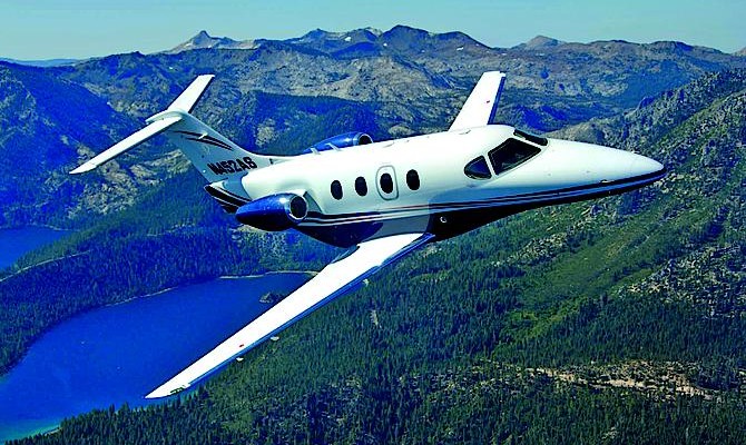 Небольшое частное воздушное судно — приятная альтернатива автомобилю. Владельцу при желании получить лицензию пилота не составит большого труда