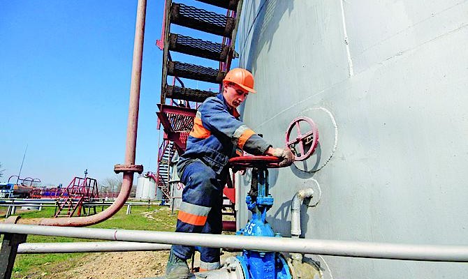 Из-за отсутствия средств у «Нафтогаза» Кабмин изменил условия кредитного договора с Ощадбанком