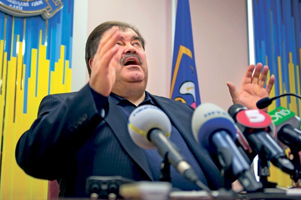 Депутаты Верховной Рады получили контроль над райадминистрациями столицы