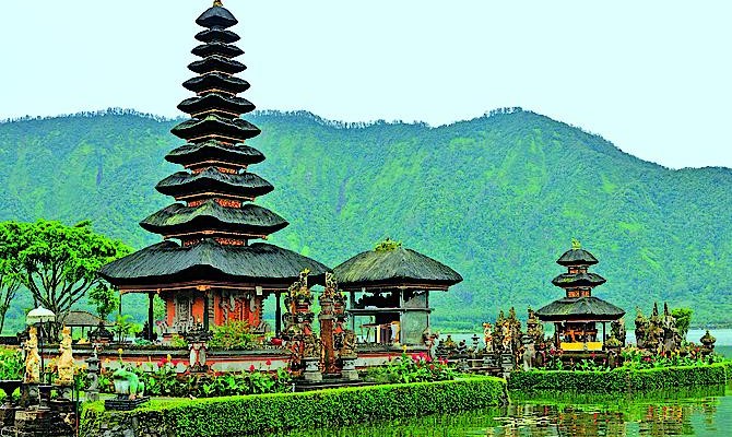 Бали — это рукотворные чудеса, древние храмы и девственная природа