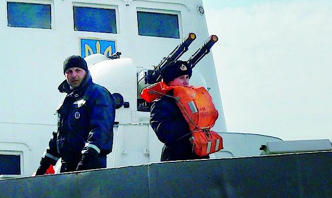 Украина может запретить российским судам заходить в азовские порты