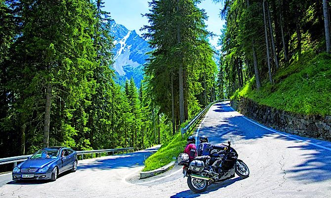 Любителям погонять на мотоцикле стоит задуматься о страховке